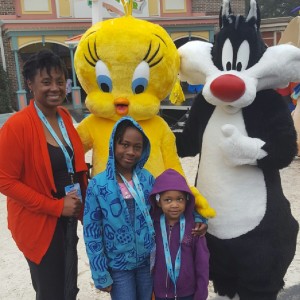 Tweety-Sylvester-Six-Flags