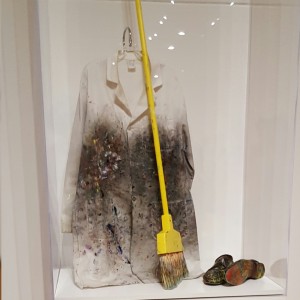 Eric-Carle-Paint-Splattered-smock-and-shoes