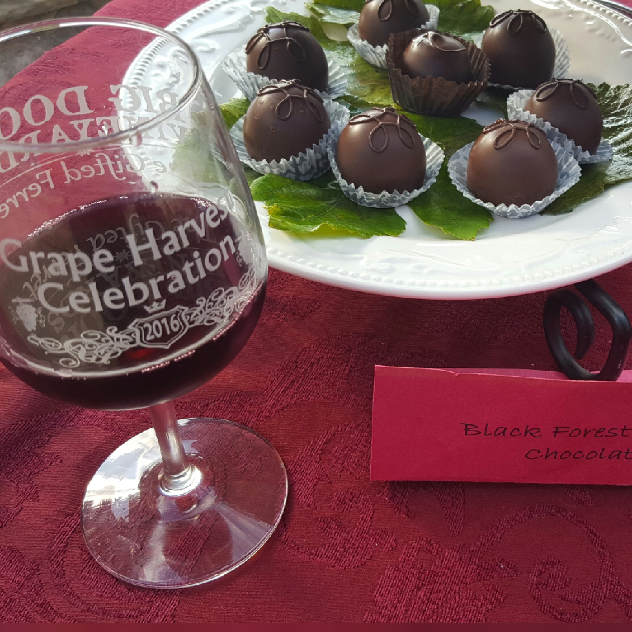 handmade-grand-chocolate-truffles-sangue-di-giuda