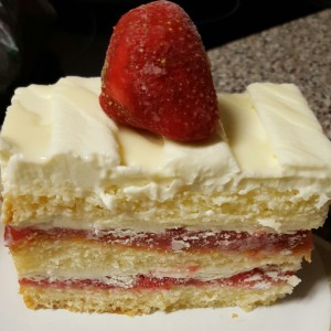 Inspired-by-happiness-white-chocolate-shortcake