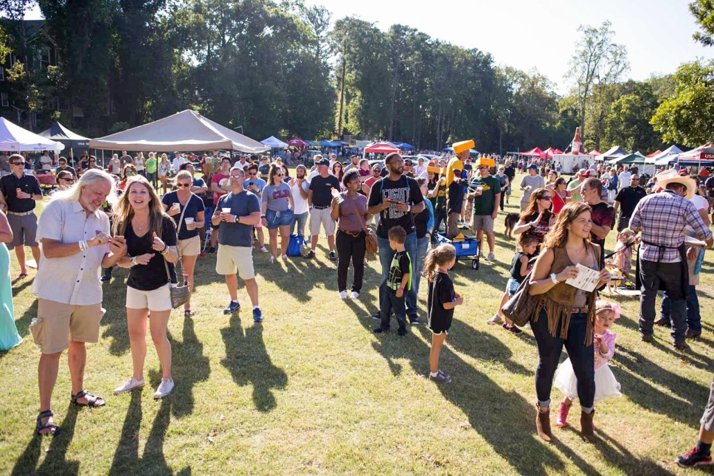 Crowd-Chili-Cookoff