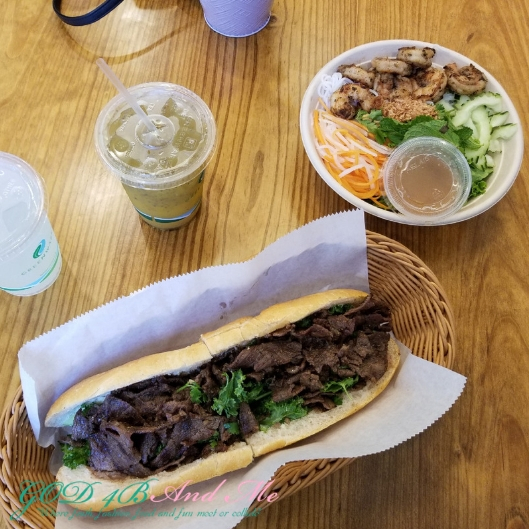 Bun-Mi-Table-Vietnamese